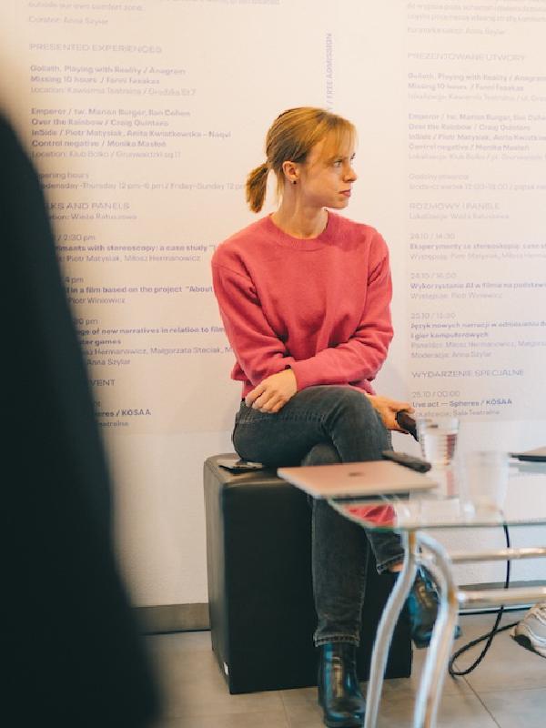 Anna Szylar during an interview