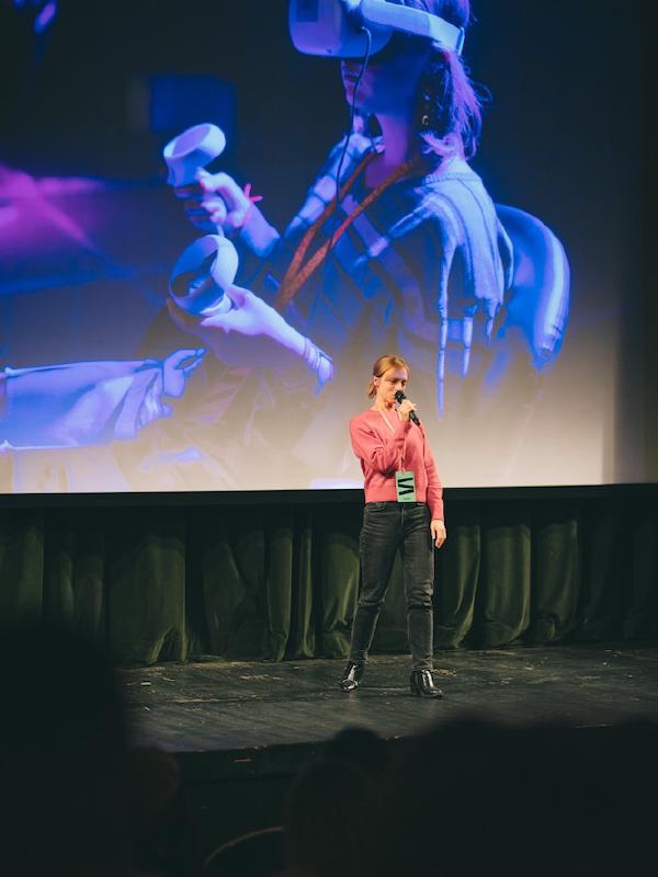 Anna Szylar on stage at Spektrum Festival