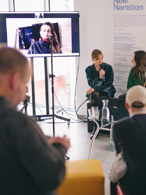 Anna Szylar leading a panel discussion at Spektrum